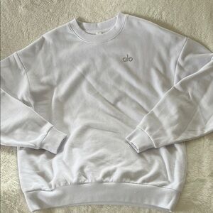 ALO Yoga Classic White Women Size S Crewneck Sweater
